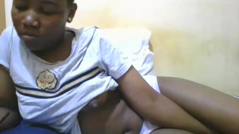 Snapshot of sexy_ariana90 chatting on 10-10-25, 11:31 Reshia online show from 10-10-25, 11:31