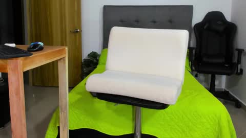 Snapshot of sexy_blackman chatting on 09-09-25, 05:51 sexy blackman online show from 09-09-25, 05:51