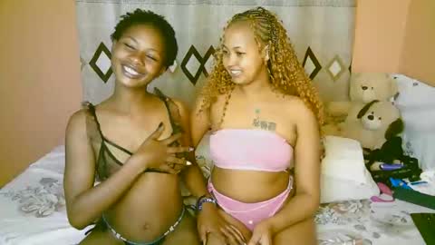 sexy_bluegirl online show from 10-07-25, 02:25