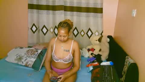 sexy_bluegirl online show from 10-27-25, 12:15