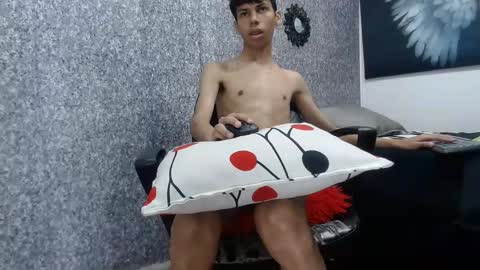 Sicaru online show from 10-21-25, 04:35