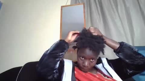 sexy_butty01 online show from 09-29-25, 06:24