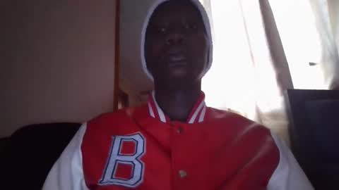 sexy_butty01 online show from 12-22-25, 06:10