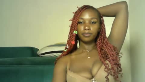 sexy_chocoy05 online show from 12-23-25, 12:08