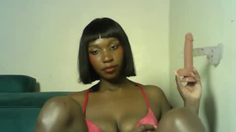 sexy_chocoy05 online show from 02-05-26, 10:42