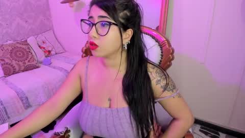 Snapshot of sexy_cristall chatting on 03-02-25, 06:59  C R I S T A L  online show from 03-02-25, 06:59