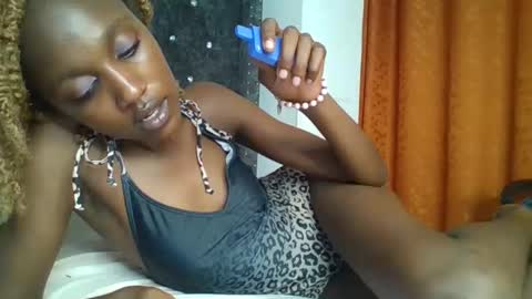 sexy_ebony_nica online show from 01-31-25, 06:03