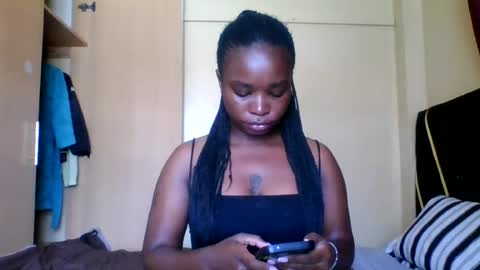 Snapshot of sexy_ebony_princess chatting on 08-05-26, 08:17 Trina online show from 08-05-26, 08:17