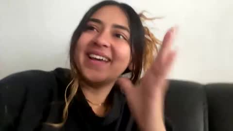 Snapshot of sexy_foxx_ chatting on 02-20-25, 12:04 Antonella online show from 02-20-25, 12:04