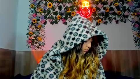 Snapshot of sexy_foxx_ chatting on 03-01-25, 02:15 Antonella online show from 03-01-25, 02:15