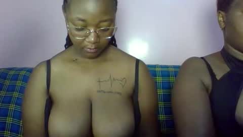 Snapshot of sexy_helle chatting on 02-10-26, 05:22 sexy_helle online show from 02-10-26, 05:22