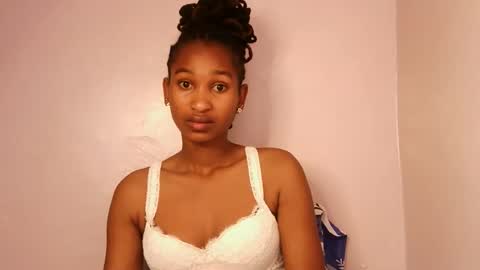 Snapshot of sexy_joyline chatting on 11-28-25, 12:57 joy online show from 11-28-25, 12:57