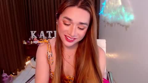 Snapshot of sexy_kitty699 chatting on 10-28-25, 02:04 Kathy online show from 10-28-25, 02:04