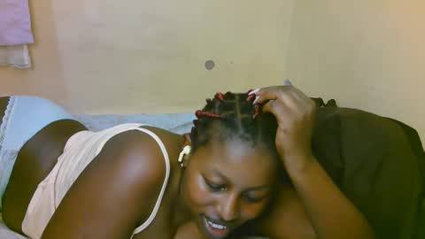 sexy_latasha online show from 11-07-25, 08:42