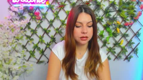 Lily online show from 11-23-25, 04:01