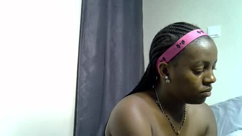 Snapshot of sexy_linda022 chatting on 06-02-26, 12:40 Linda online show from 06-02-26, 12:40