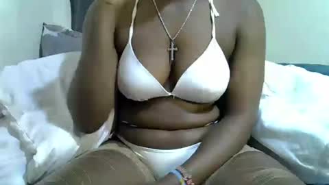 Snapshot of sexy_linda022 chatting on 07-03-26, 01:28 Linda online show from 07-03-26, 01:28