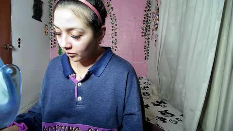 sexy lolas online show from 11-14-25, 04:33