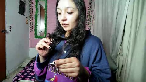 sexy lolas online show from 11-21-25, 06:12