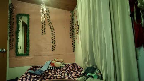 sexy lolas online show from 11-23-25, 03:50