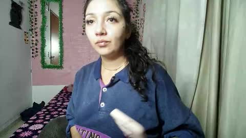 sexy lolas online show from 12-17-25, 05:02