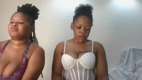 sexy_lyna online show from 02-19-26, 04:52