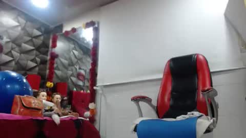 MARIPOSA online show from 11-04-25, 12:15