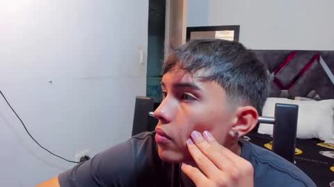 Snapshot of sexy_molly09 chatting on 11-17-25, 01:11 sexy_molly09 online show from 11-17-25, 01:11