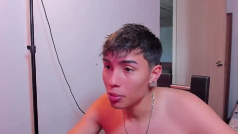 Snapshot of sexy_molly09 chatting on 11-22-25, 06:29 sexy_molly09 online show from 11-22-25, 06:29