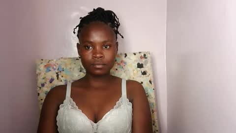 Snapshot of sexy_molyne chatting on 02-08-26, 07:39 Molyne online show from 02-08-26, 07:39