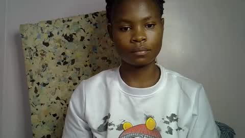 Snapshot of sexy_molyne chatting on 02-28-26, 02:07 Molyne online show from 02-28-26, 02:07