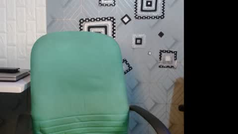 Snapshot of sexy_pearl12 chatting on 12-08-24, 07:05 zoe online show from 12-08-24, 07:05