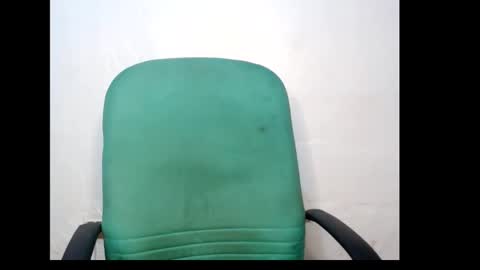 Snapshot of sexy_pearl12 chatting on 02-27-25, 07:04 zoe online show from 02-27-25, 07:04