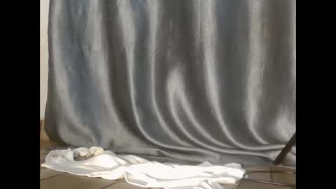 Snapshot of sexy_petitqueen chatting on 02-15-26, 07:51 sexy_petitqueen online show from 02-15-26, 07:51