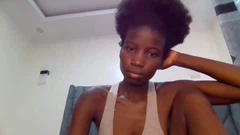 sexy_petittie online show from 12-21-25, 08:54