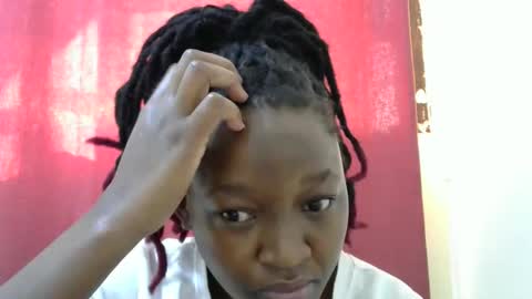 sexy_phoina online show from 12-17-25, 06:30