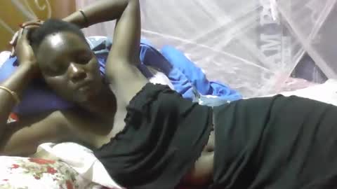 Snapshot of sexy_titz chatting on 09-16-25, 07:15 sexy_titz online show from 09-16-25, 07:15