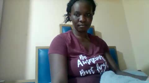 sexy_vivy1 online show from 10-28-25, 11:14