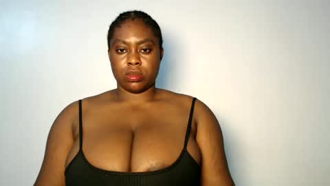 Luna online show from 10-31-25, 10:22