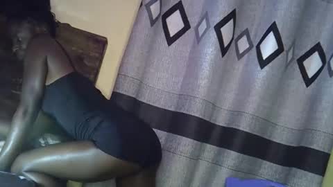 Snapshot of sexyafricanprincess25 chatting on 02-01-26, 10:30 Rita online show from 02-01-26, 10:30