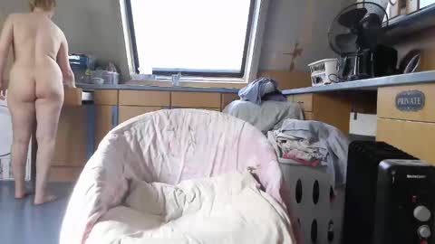 Amanda online show from 04-19-26, 09:19