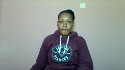 sexyapple2002 online show from 09-28-25, 05:18