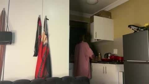 sexyasszeeee online show from 12-01-25, 09:20