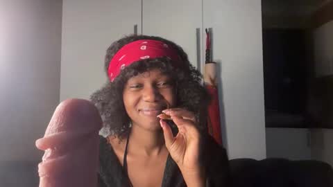 sexyasszeeee online show from 04-15-26, 07:58