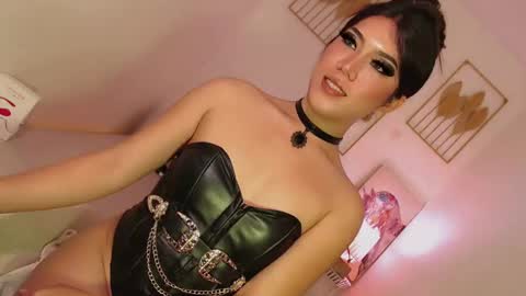 Lexie online show from 02-10-25, 04:14