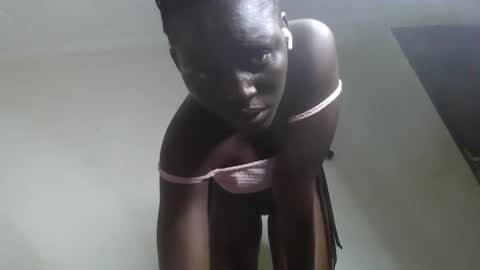 Snapshot of sexyblackg chatting on 12-15-24, 09:09 Sexyblackg online show from 12-15-24, 09:09