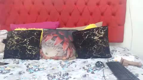 sexyboobsx2 online show from 10-29-25, 08:43