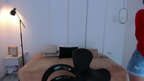 chanell and yina online show from 01-16-25, 12:31