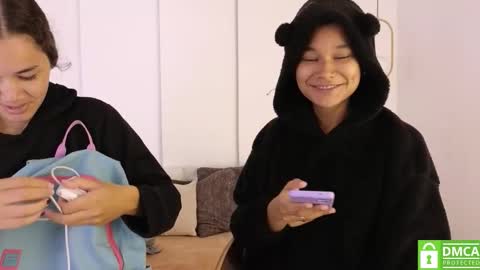 chanell and yina online show from 10-31-25, 01:23