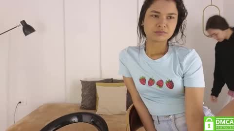 chanell and yina online show from 01-12-26, 01:16